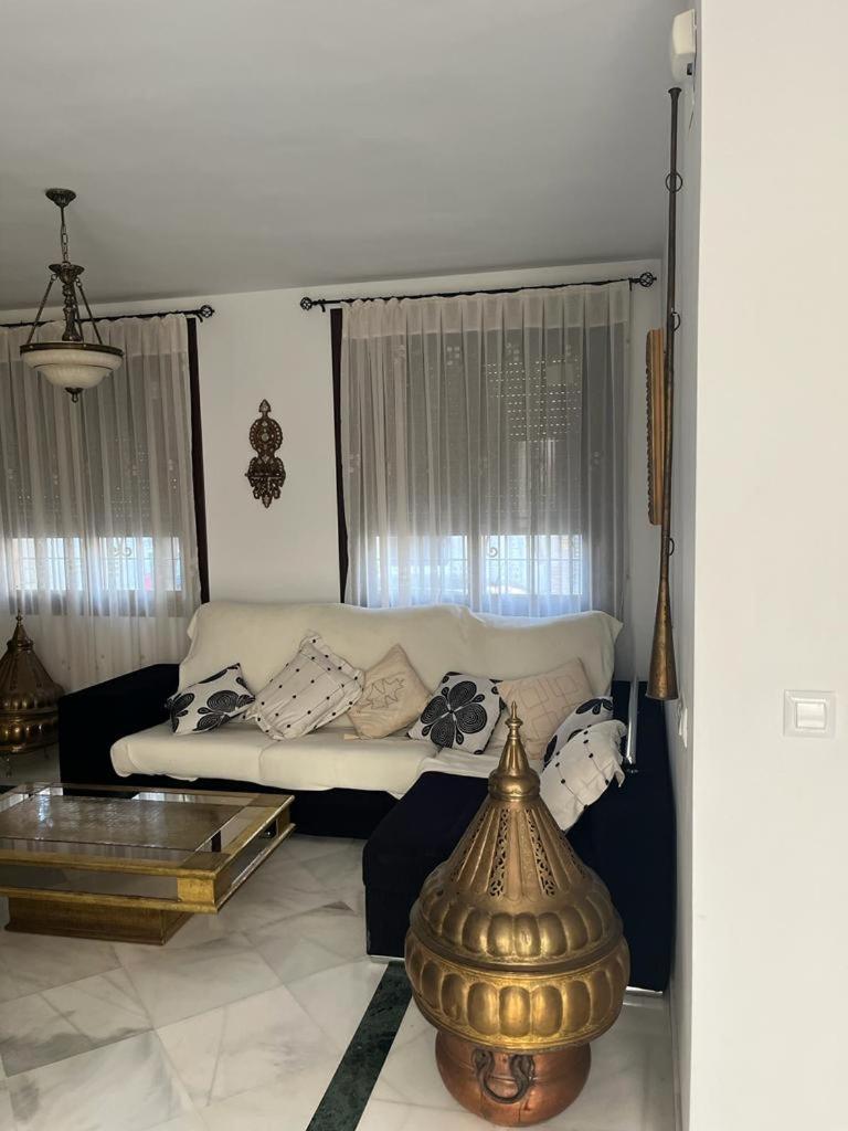 Alyana Hostel Cordoba Ngoại thất bức ảnh