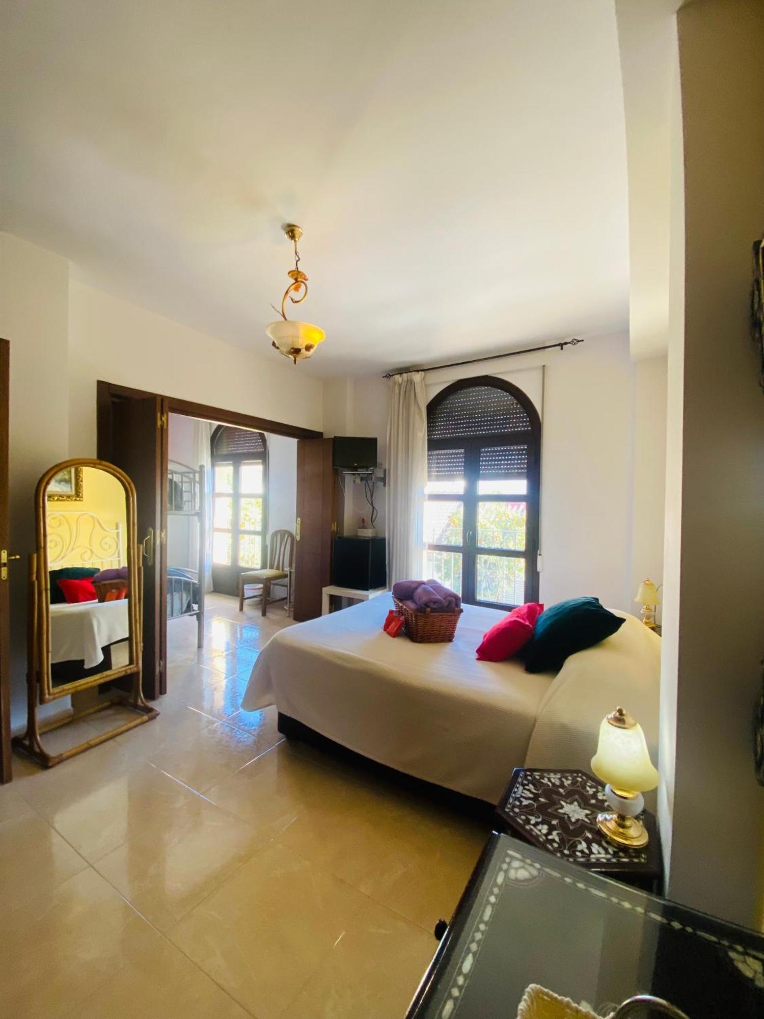 Alyana Hostel Cordoba Ngoại thất bức ảnh